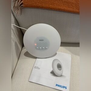 PHILIPS HF3500 Wake-Up Light Alarm Clock, NWOT